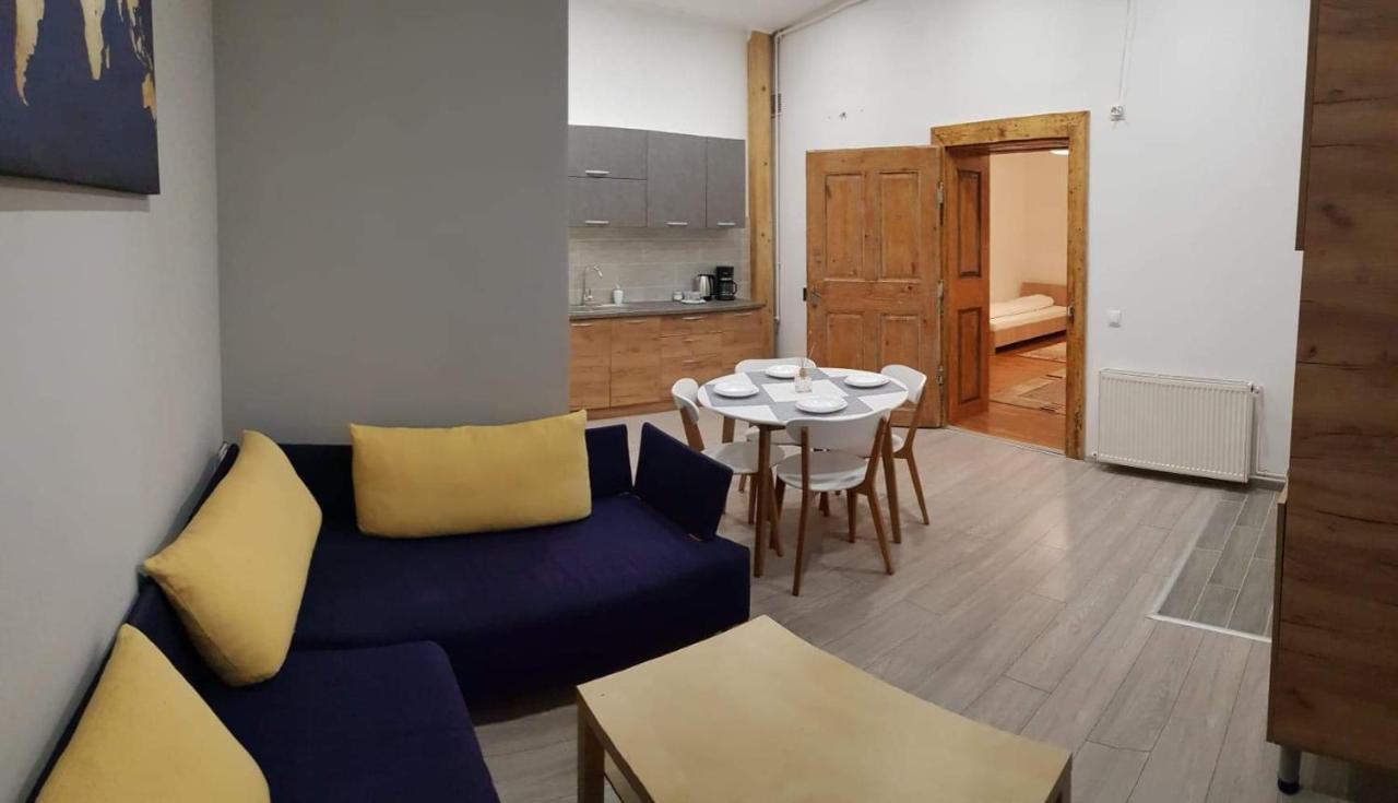 Fabini Apartments Mediaş Eksteriør billede