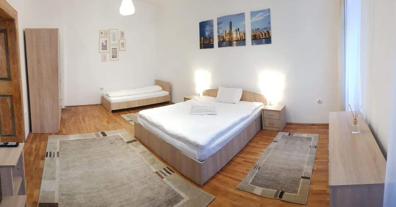 Fabini Apartments Mediaş Eksteriør billede