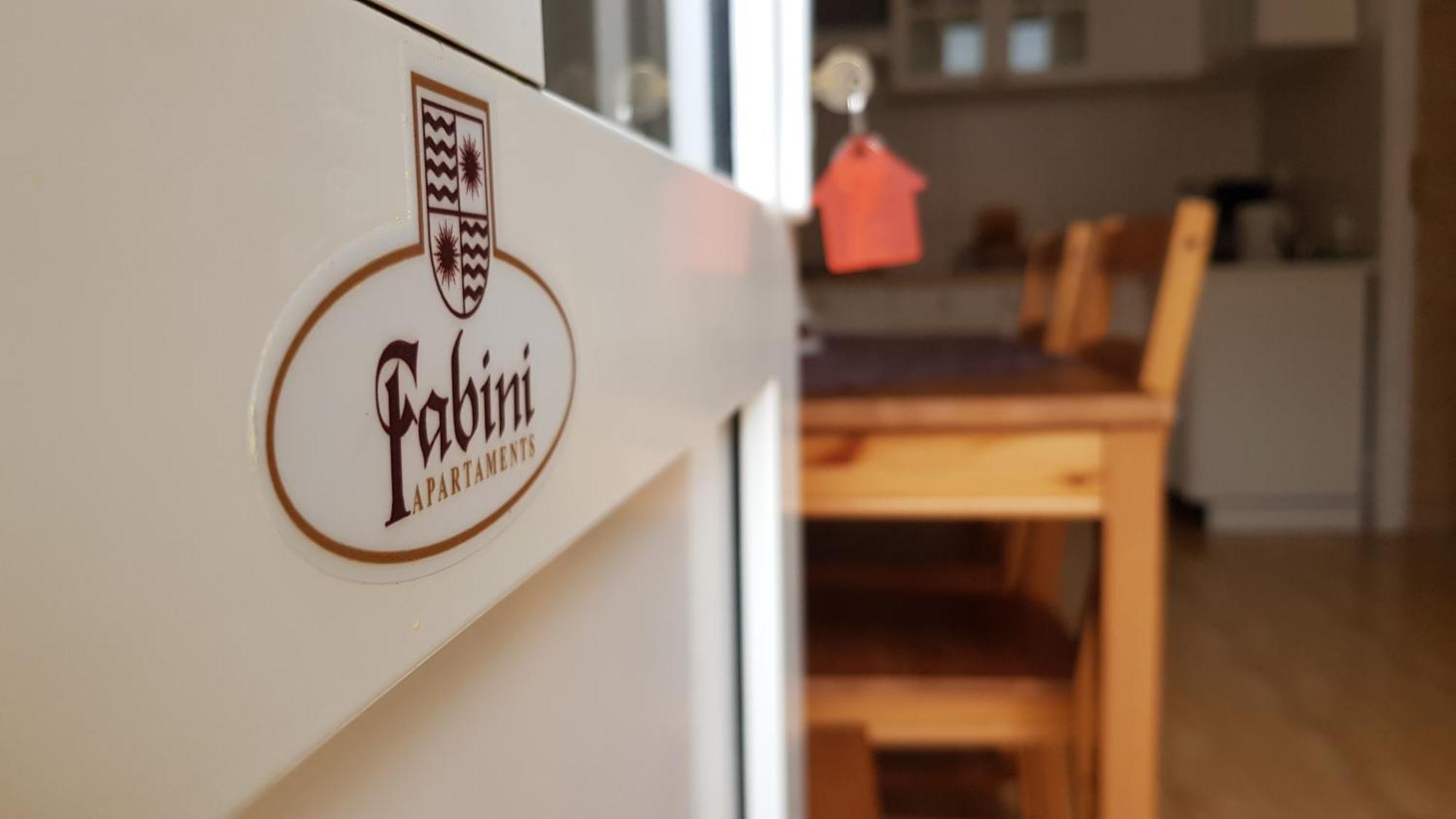 Fabini Apartments Mediaş Eksteriør billede
