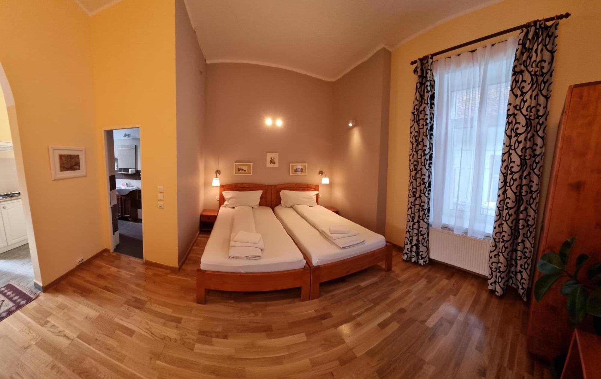 Fabini Apartments Mediaş Eksteriør billede