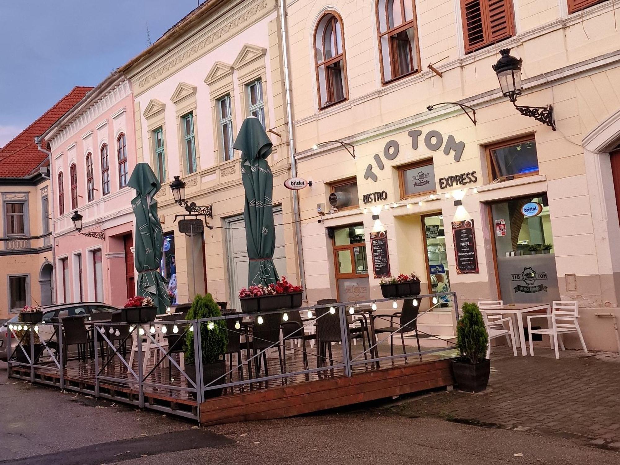 Fabini Apartments Mediaş Eksteriør billede