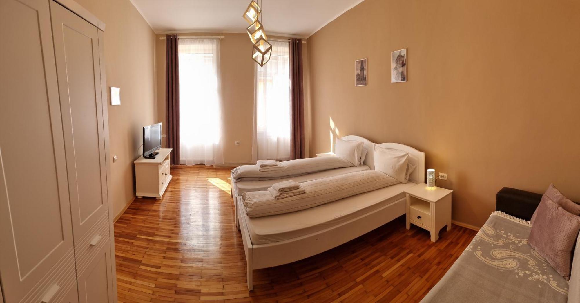 Fabini Apartments Mediaş Eksteriør billede